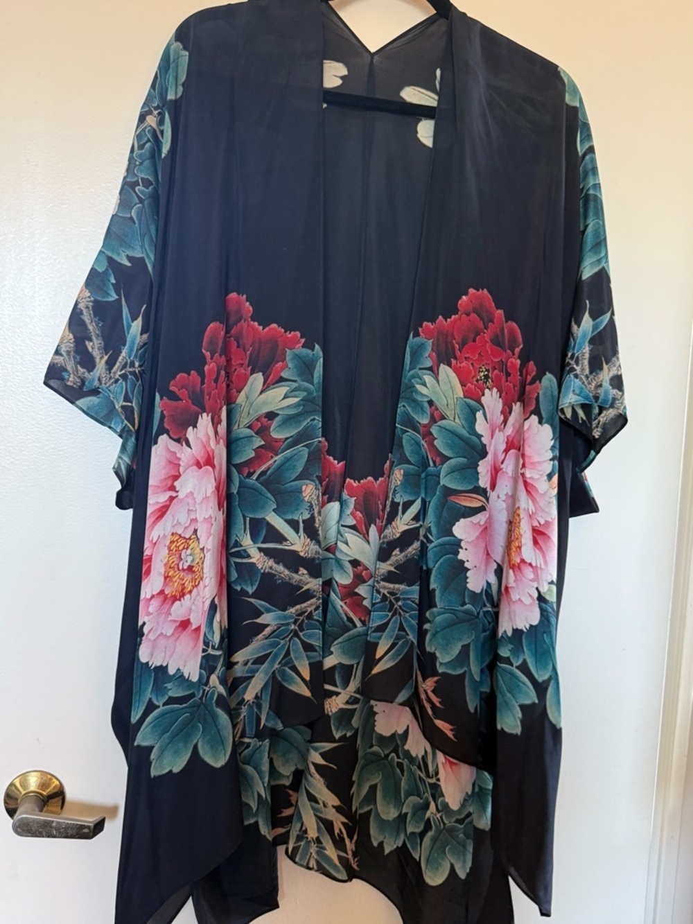NWT Cocoon House 100% Silk Floral Print Kimono